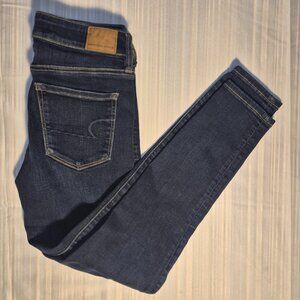 American Eagle ladies' skinny jeans/jeggings stretch. size 4